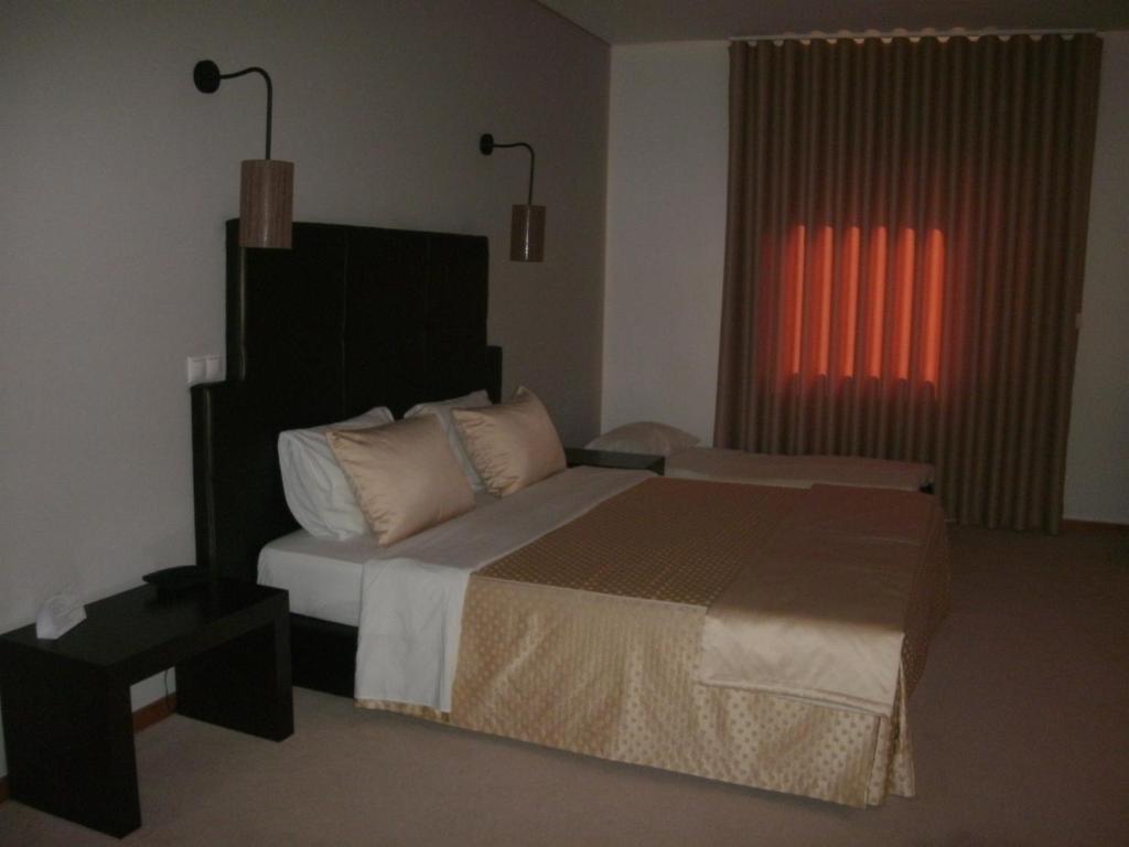 سانتو تيرسو Santo Thyrso Hotel الغرفة الصورة
