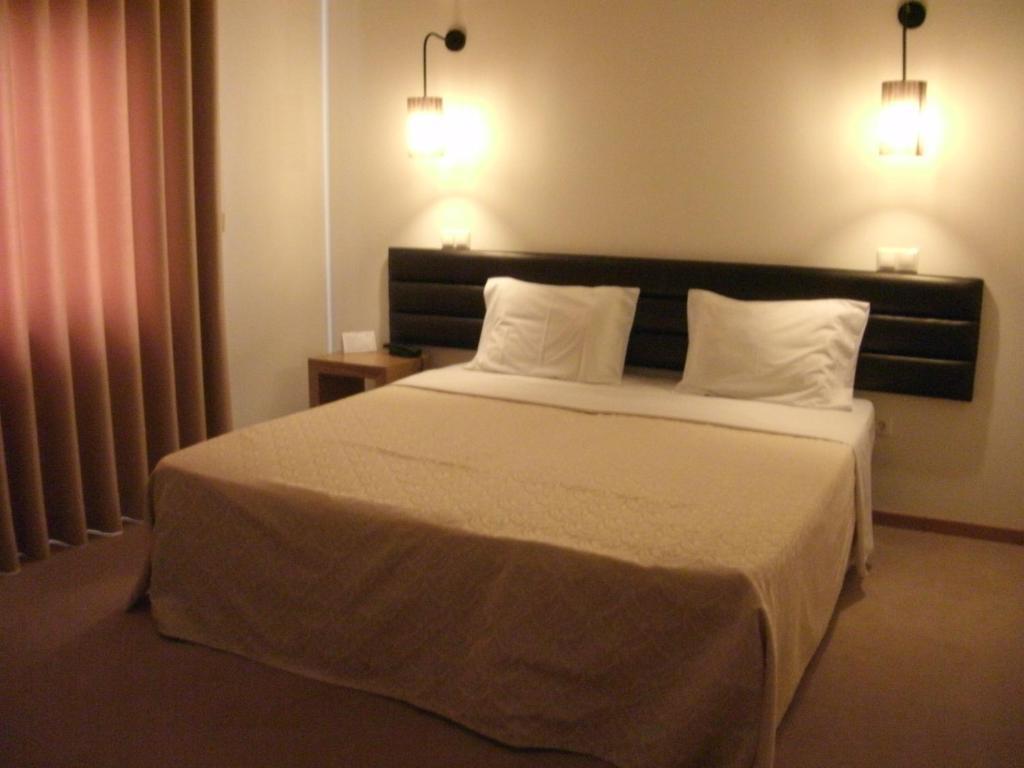 سانتو تيرسو Santo Thyrso Hotel الغرفة الصورة
