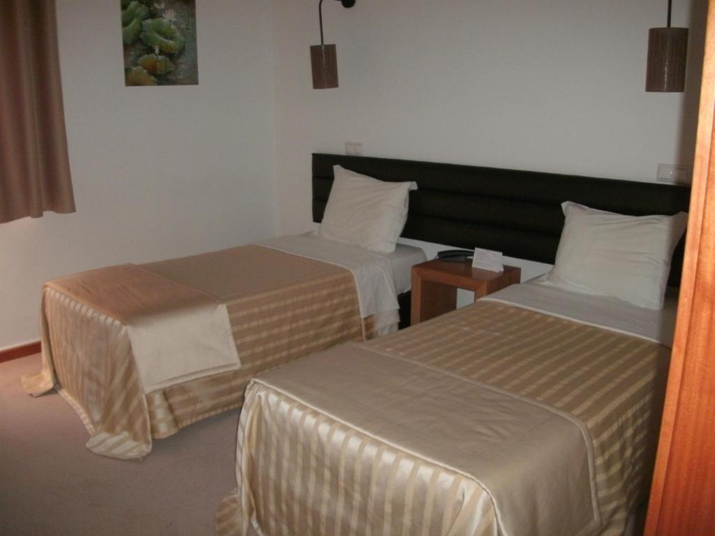 سانتو تيرسو Santo Thyrso Hotel الغرفة الصورة